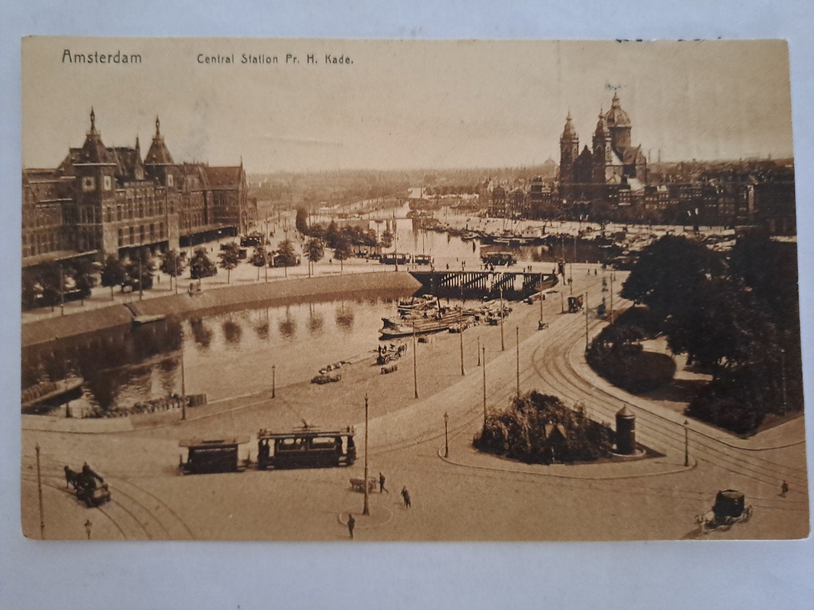 Amsterdam,  centraal station, Verzamelen, Ansichtkaarten | Nederland, Ophalen of Verzenden, Voor 1920, Noord-Holland