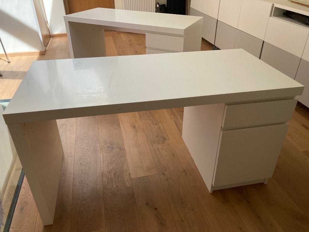 Twee bureaus IKEA Malm gratis af te halen, Ophalen, Gebruikt, 65 cm, Schoolbureau