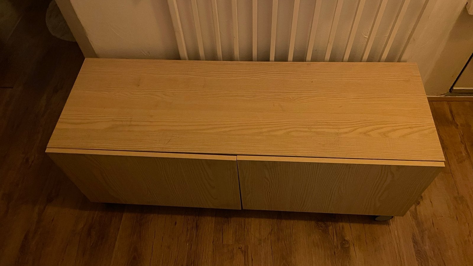 Houten TV-meubel/dressoir met wieltjes, Huis en Inrichting, Ophalen, 100 tot 150 cm, Zo goed als nieuw, Minder dan 100 cm