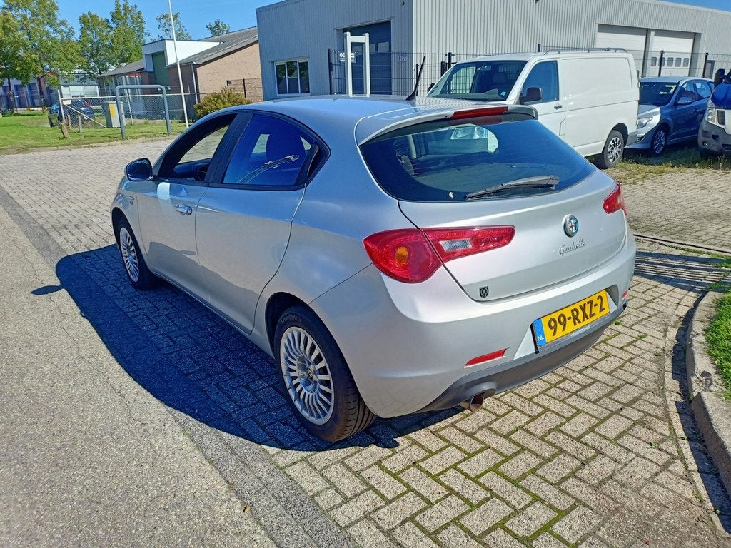 Alfa Romeo Giulietta 1.4 T Progression Clima Bj:2011 NAP!, Auto's, Alfa Romeo, Voorwielaandrijving, Euro 5, Gebruikt, 4 cilinders