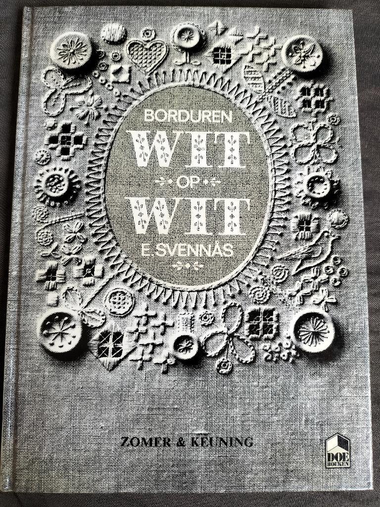 E. Svennas - Borduren WIT op WIT, Ophalen of Verzenden, Zo goed als nieuw, Borduren en Naaien, E. Svennas