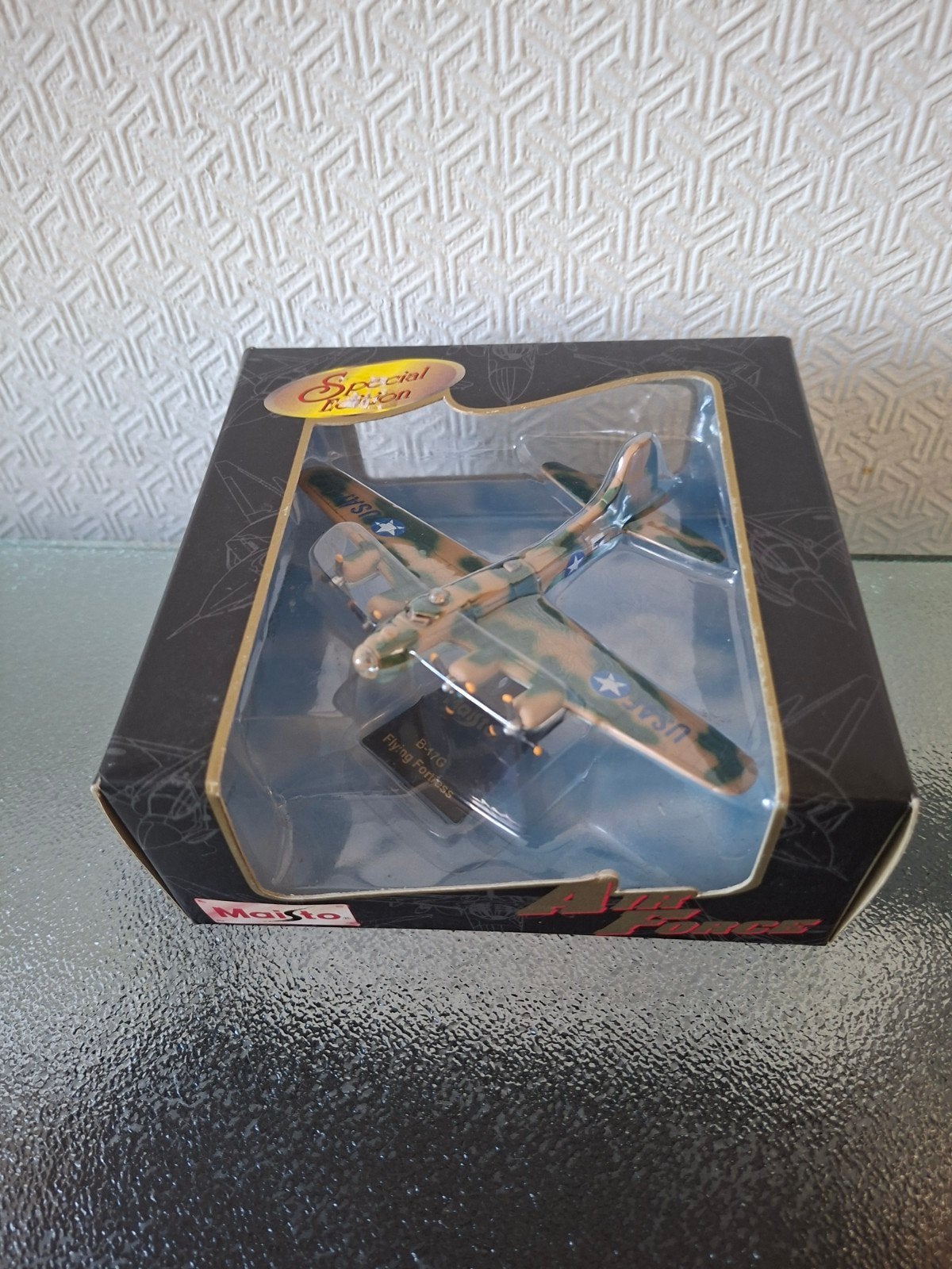 Maisto Air Force Special Edition B-17G Flying Fortress, Overige merken, 1:72 tot 1:144, Nieuw, Ophalen of Verzenden