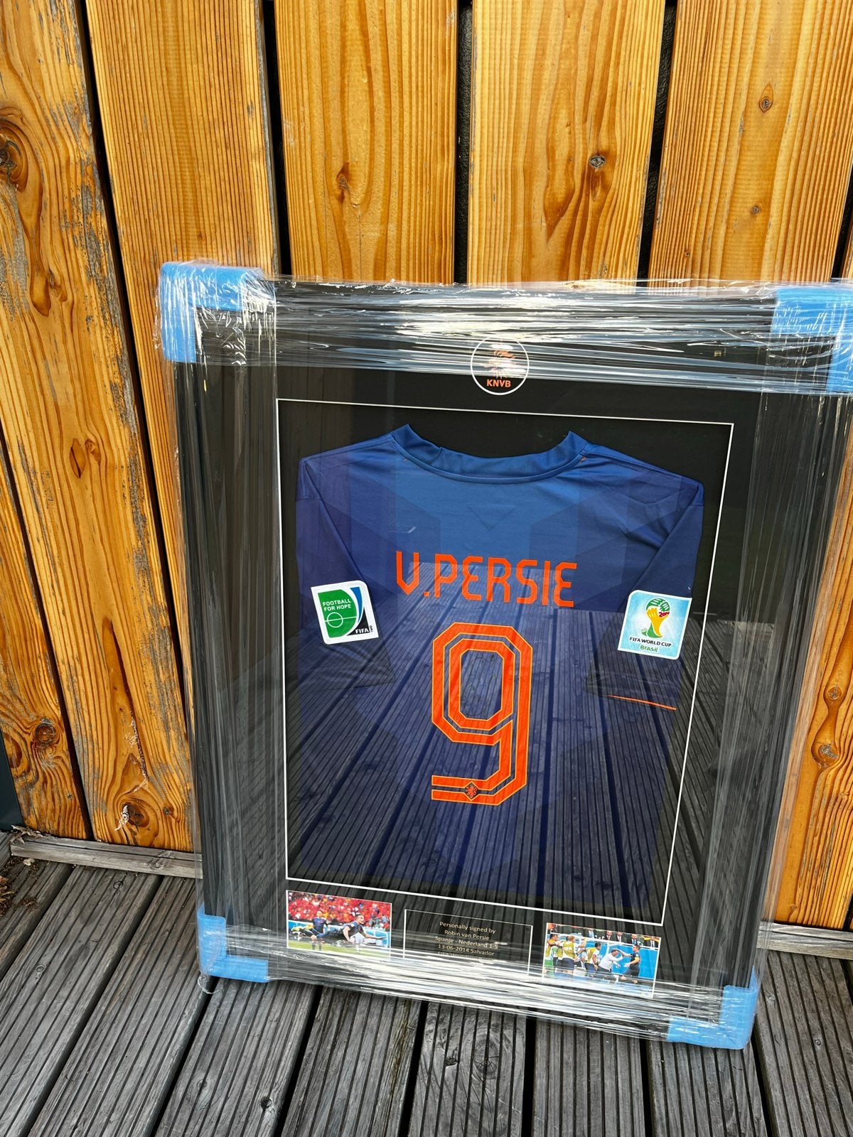 Ingelijst van Persie shirt + handtekening & foto bewijs!, Verzamelen, Sportartikelen en Voetbal, Ophalen of Verzenden, Zo goed als nieuw