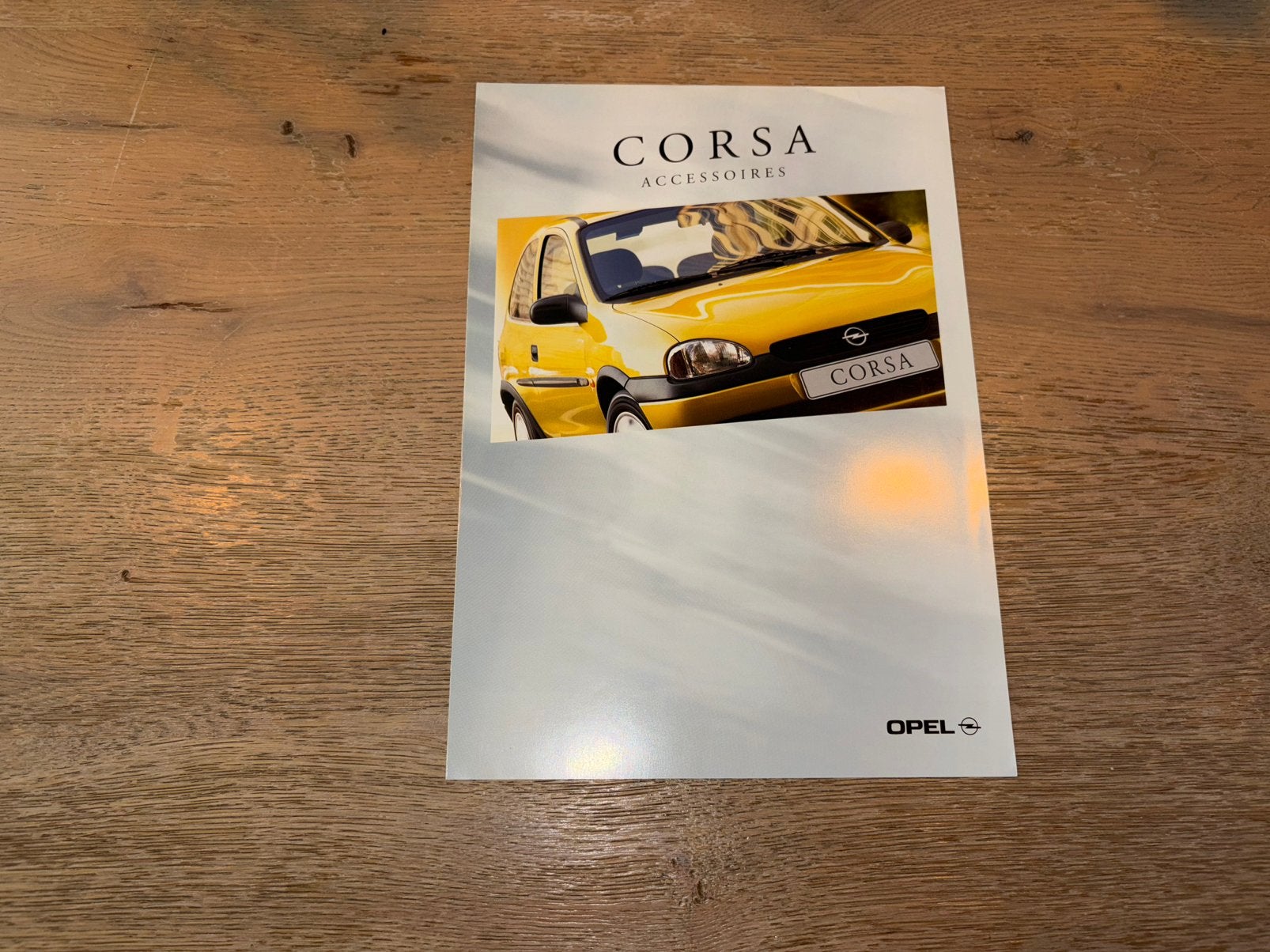 Folder Opel Corsa accessoires 1999, Ophalen of Verzenden, Zo goed als nieuw, Opel
