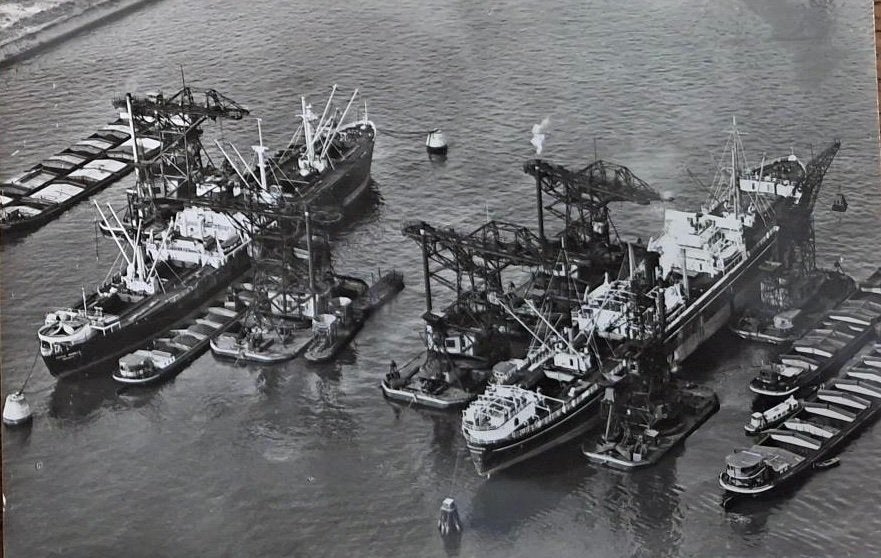 Rotterdam- Activiteit in de havens, Verzenden, 1940 tot 1960, Ongelopen, Zuid-Holland
