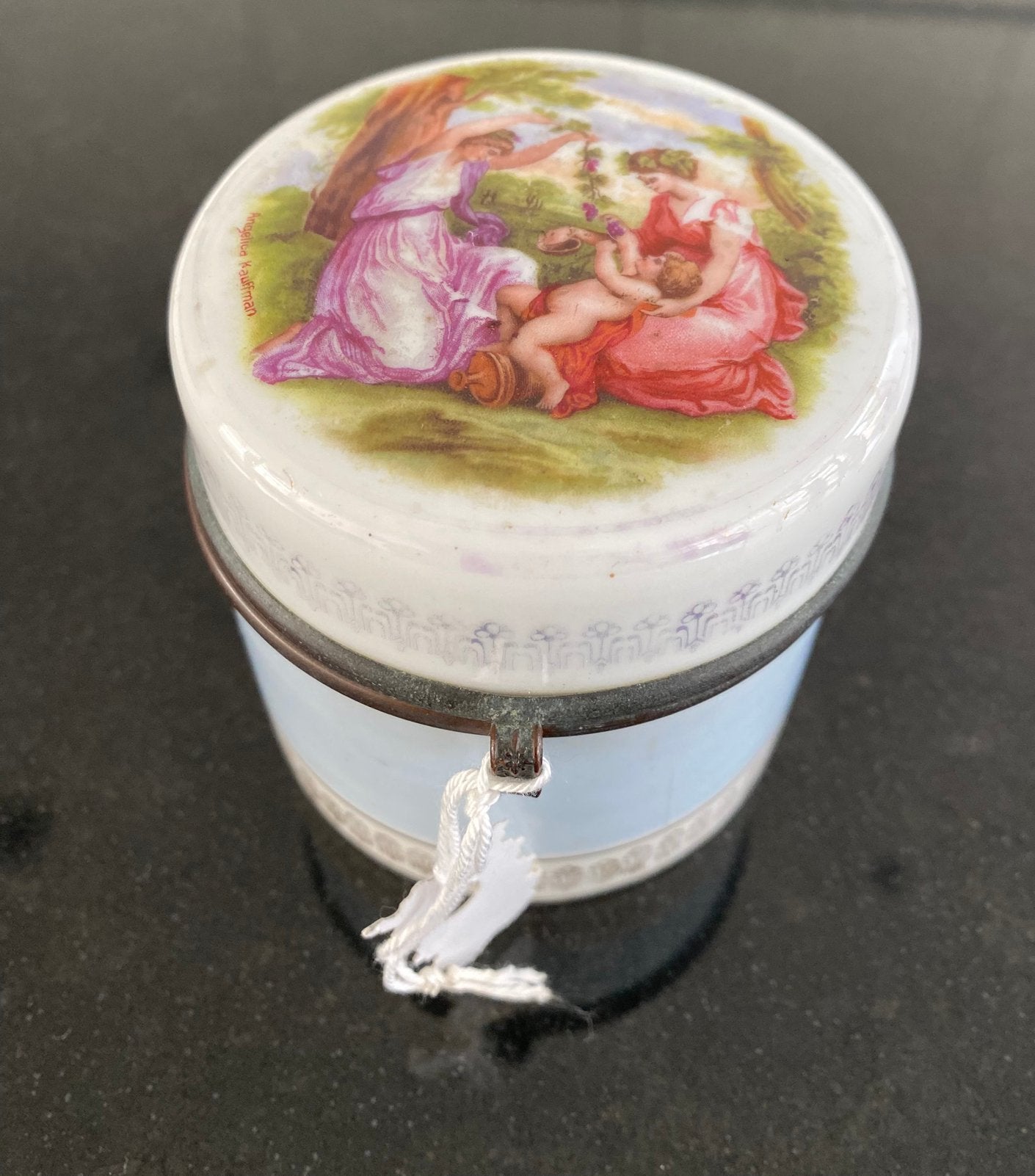 Porseleinen dekseldoos Angelieka Kaufmann, Antiek en Kunst, Ophalen of Verzenden