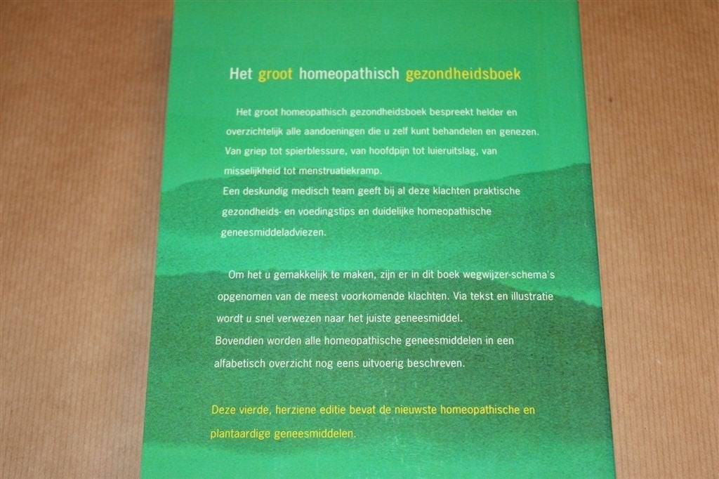 Homeopathie voor het Hele Gezin — Hét Complete Handboek, Boeken, Ophalen of Verzenden, Gelezen, Overige onderwerpen, Achtergrond en Informatie