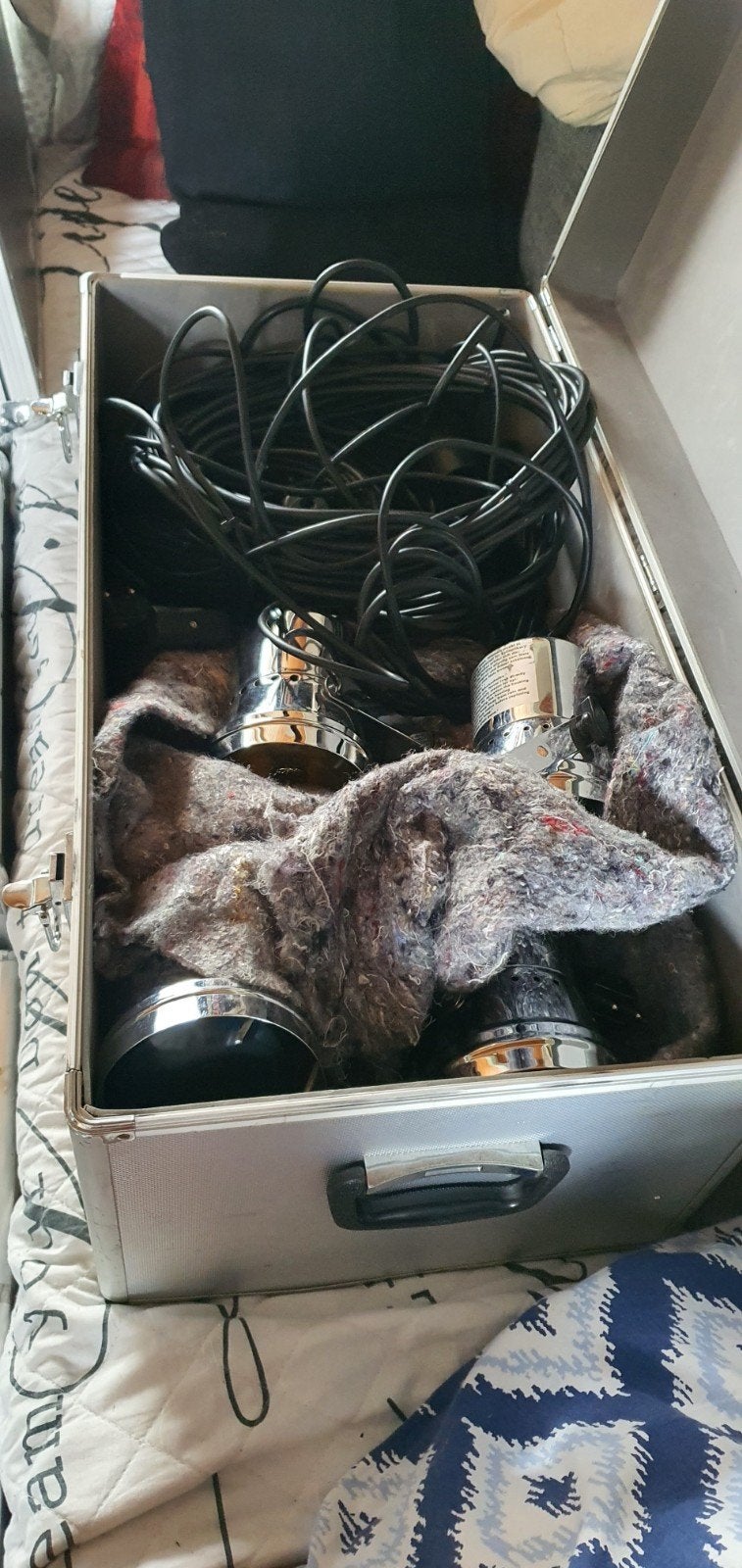 Foto 9 van 1500w amp + dubble cd player + 1500w speakers