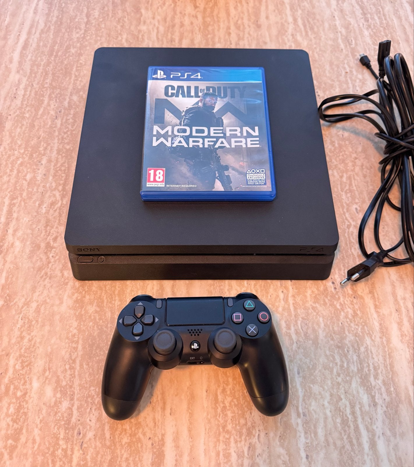 Sony PlayStation 4 Slim met controller en game, Spelcomputers en Games, Spelcomputers | Sony PlayStation 5, Ophalen, Gebruikt