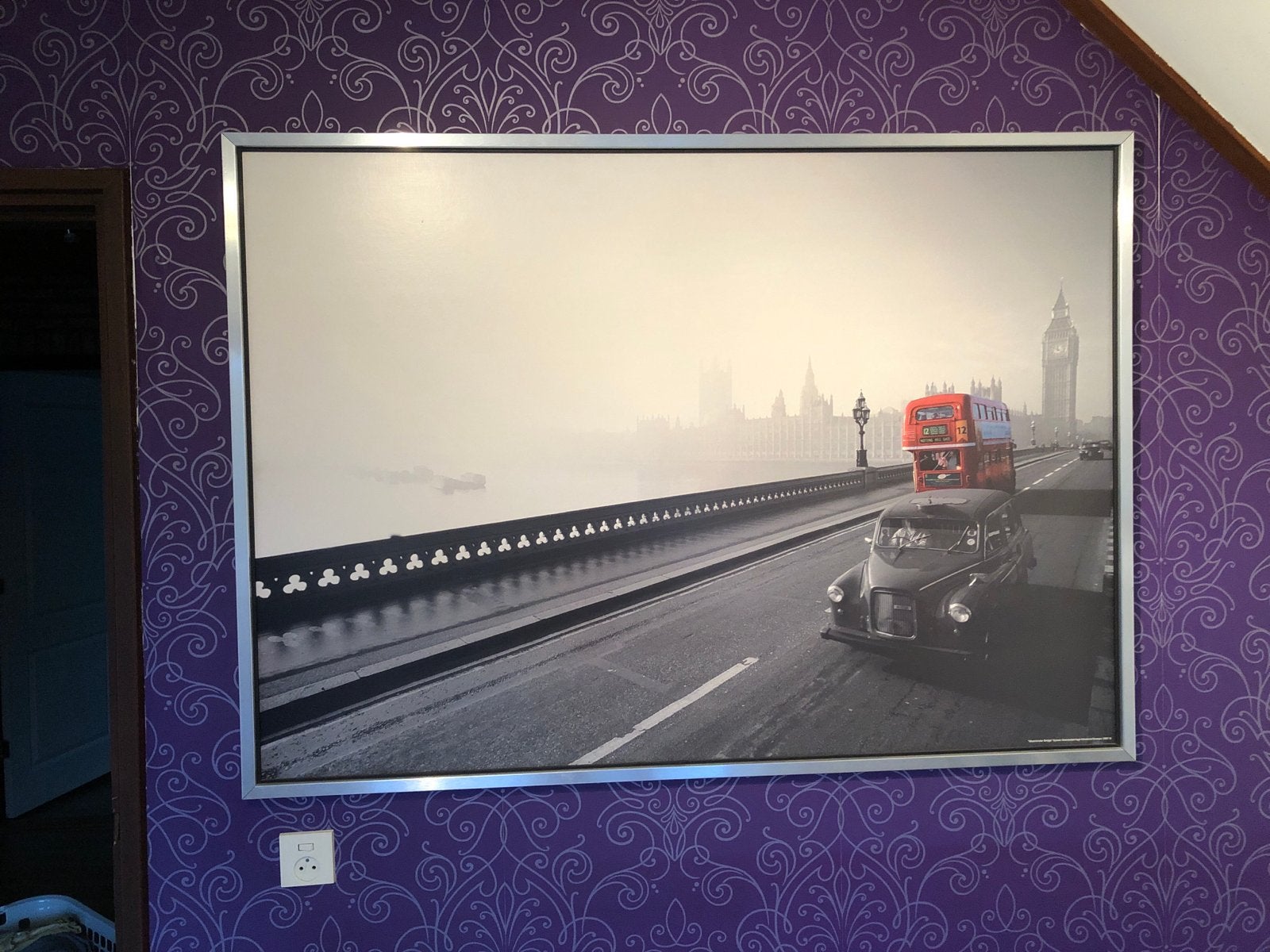 Grote Ikea Plaat: Mistig Londen met Routemaster en Taxi, Ophalen, 100 tot 125 cm, 75 – 100, Print