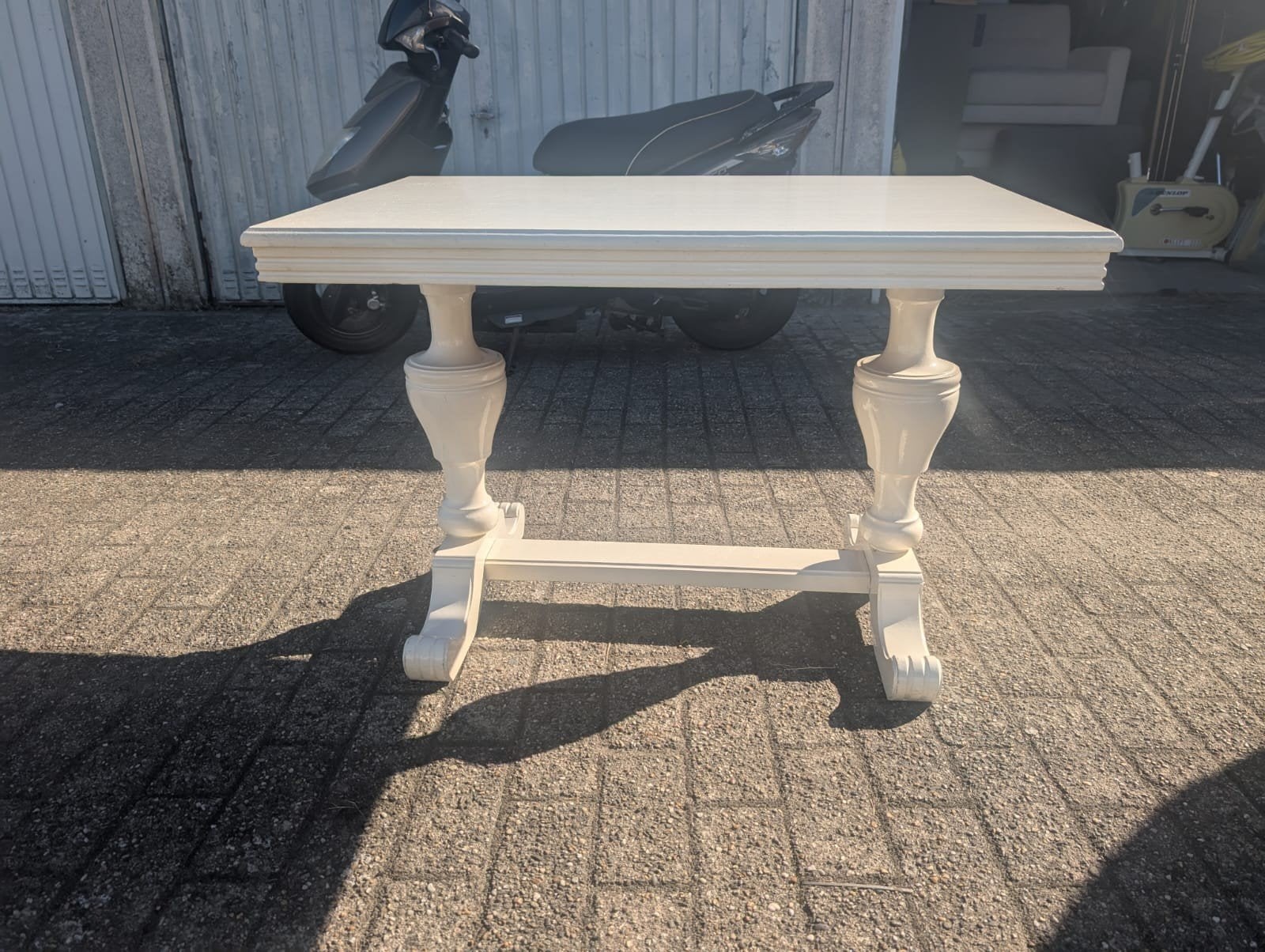 Crème dressoir/sidetable met sierlijke poten, Gebruikt, 50 tot 100 cm, 100 tot 150 cm, Klassiek
