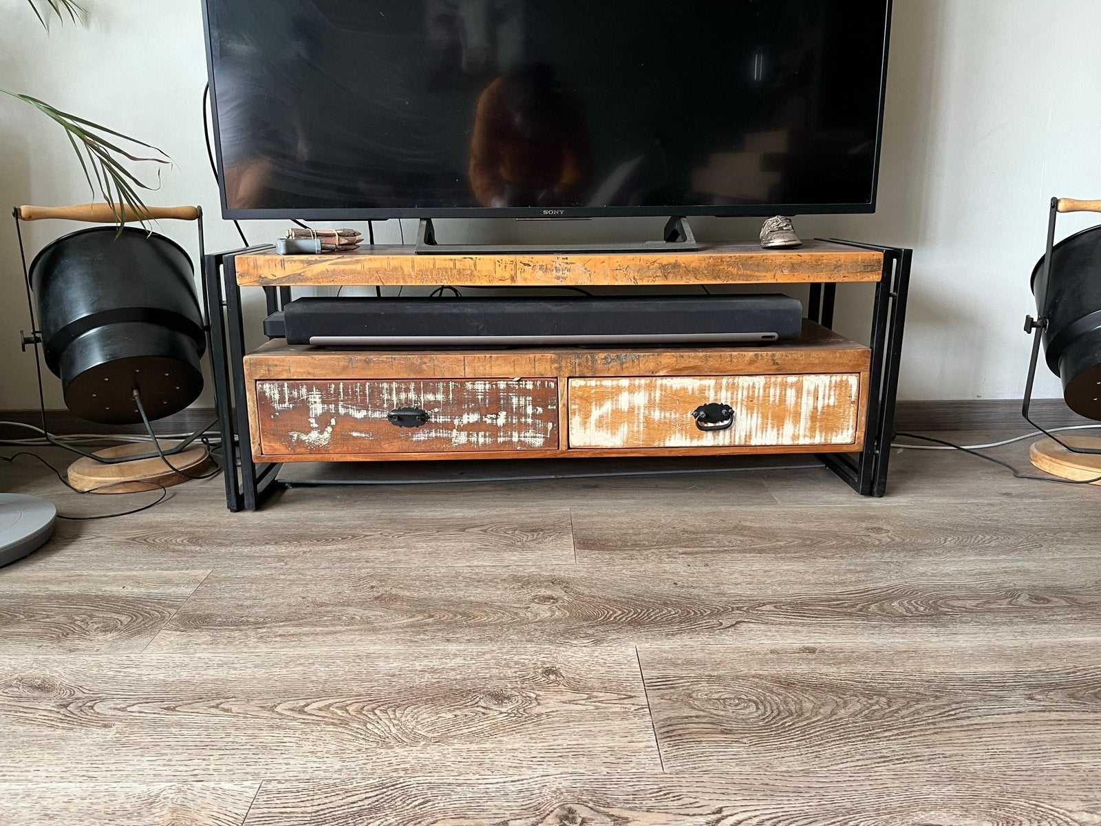 Industrieel TV-meubel van Trendhopper, 100 tot 150 cm, Ophalen of Verzenden, Zo goed als nieuw, Minder dan 100 cm