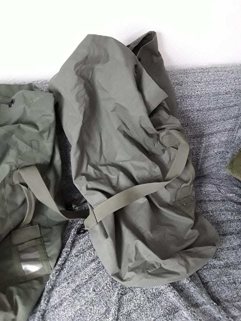 2x militaire plunje balen, Ophalen, Landmacht, Nederland