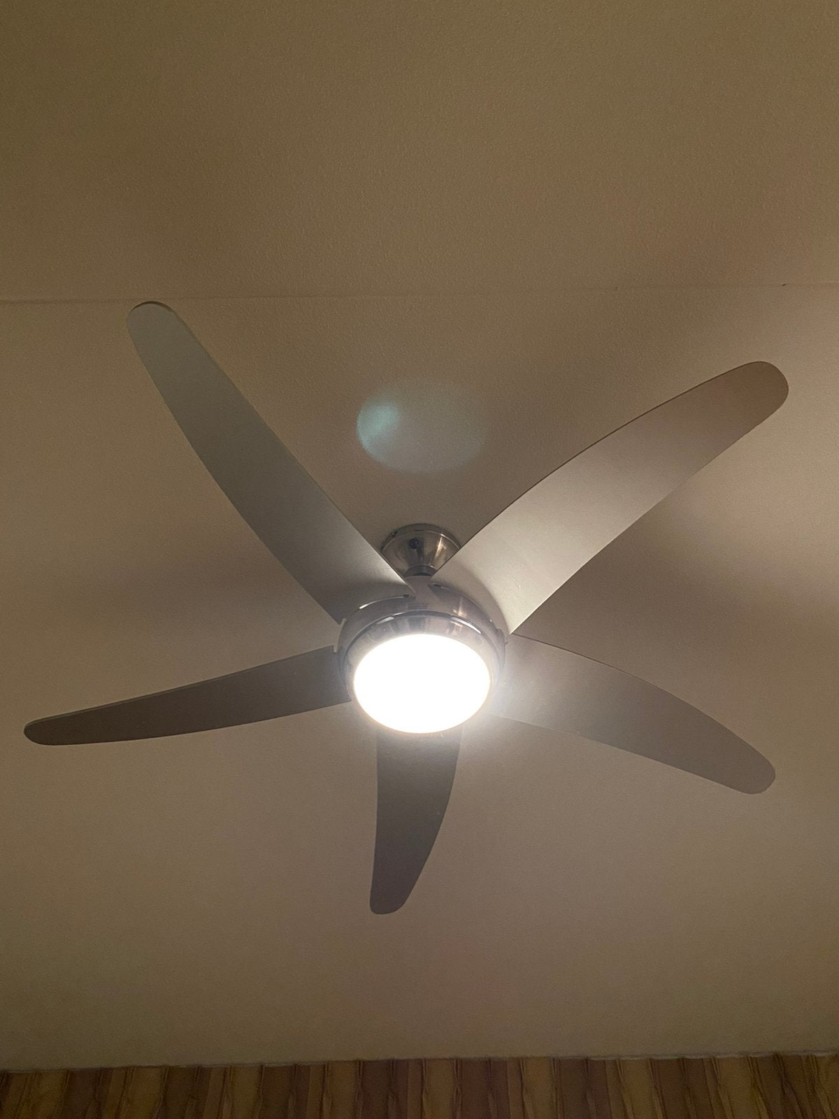 Plafond ventilator met afstandbediening, Witgoed en Apparatuur, Ventilatoren, Ophalen, Zo goed als nieuw, Plafondventilator