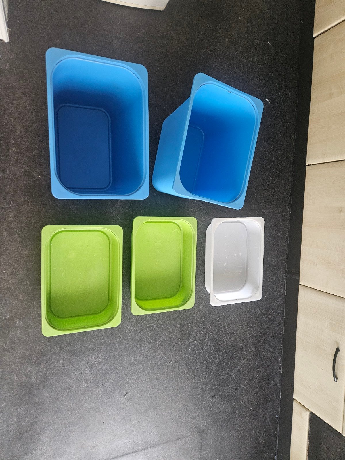 Bakken ikea trofee kast, Minder dan 90 cm, Gebruikt, Minder dan 75 cm, Ophalen of Verzenden