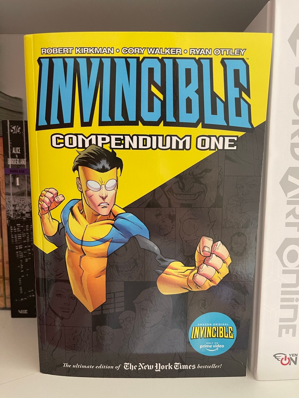 Invincible Compendium 1, 2 en 3 - Complete serie, Complete serie of reeks, Ophalen of Verzenden, Zo goed als nieuw, Amerika