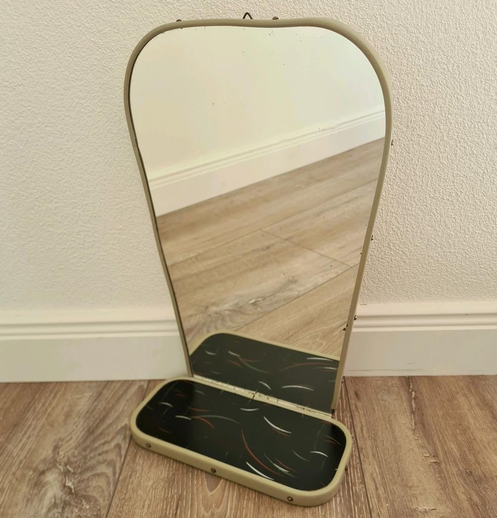 Vintage retro wand spiegel spiegeltje midcentury kaptafel, Minder dan 50 cm, Gebruikt, Ophalen of Verzenden, Minder dan 100 cm