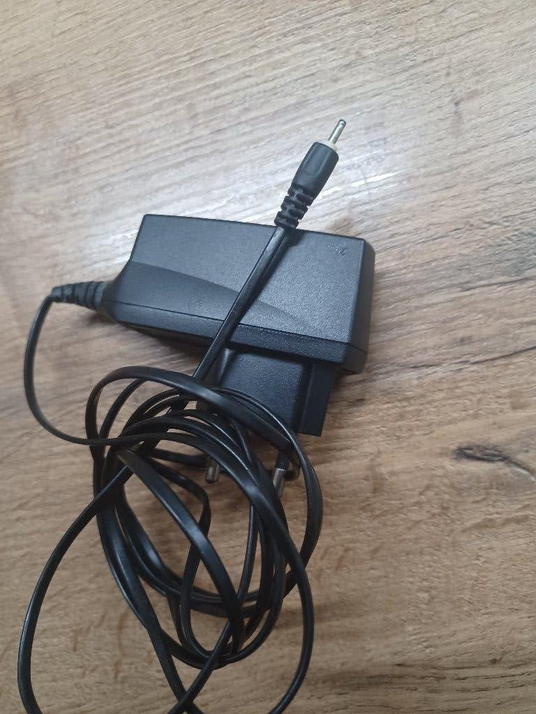 Nokia telefoon oplader voor oude Nokia's (kleine pin), Gebruikt, Adapter, Nokia, Ophalen of Verzenden