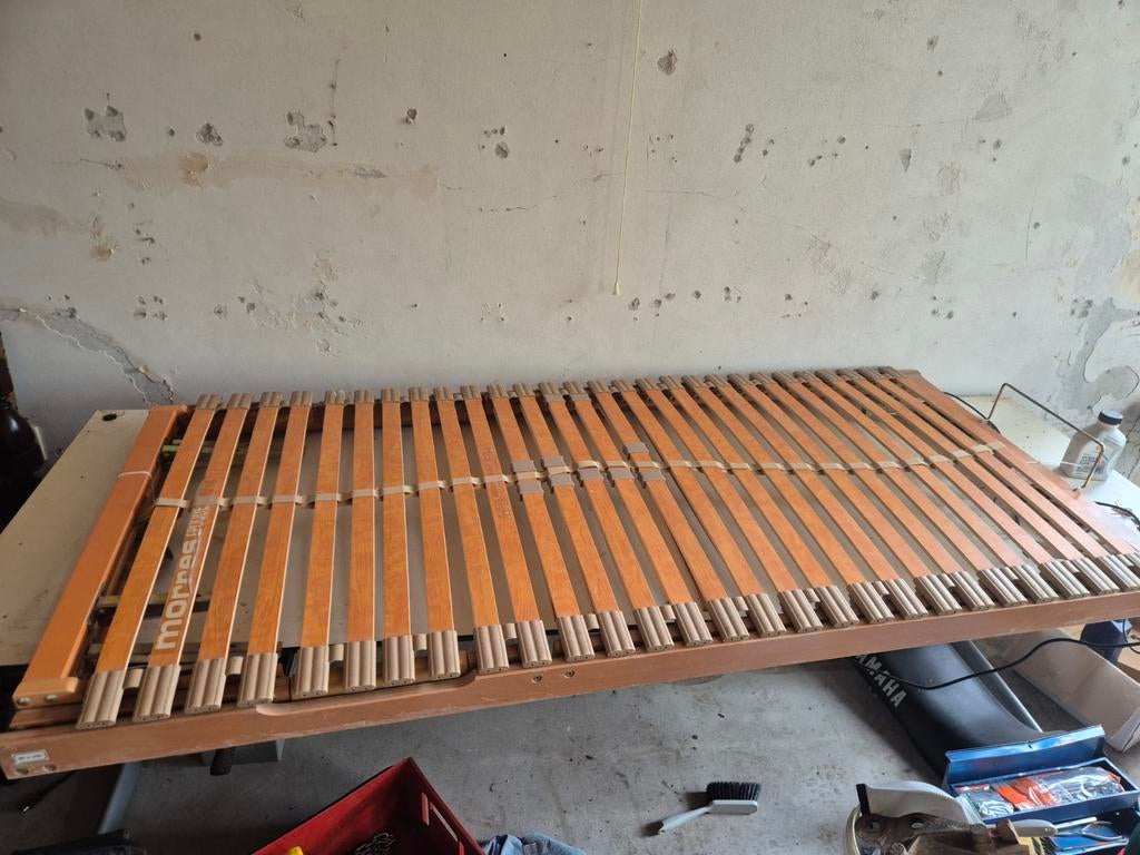 2x verstelbare beddenbodem 200x90, Huis en Inrichting, Slaapkamer | Bedden, Gebruikt, Tweepersoons, 80 cm, 200 cm, Hout, Bruin