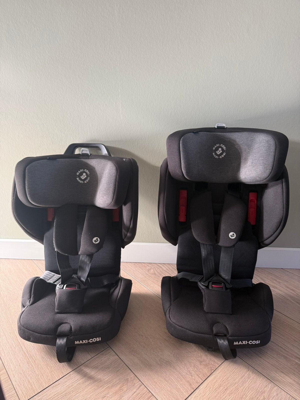 Maxi Cosi Nomad Plus | reis | licht | compact | camper, Ophalen, Autogordel, 9 t/m 18 kg, Verstelbare rugleuning
