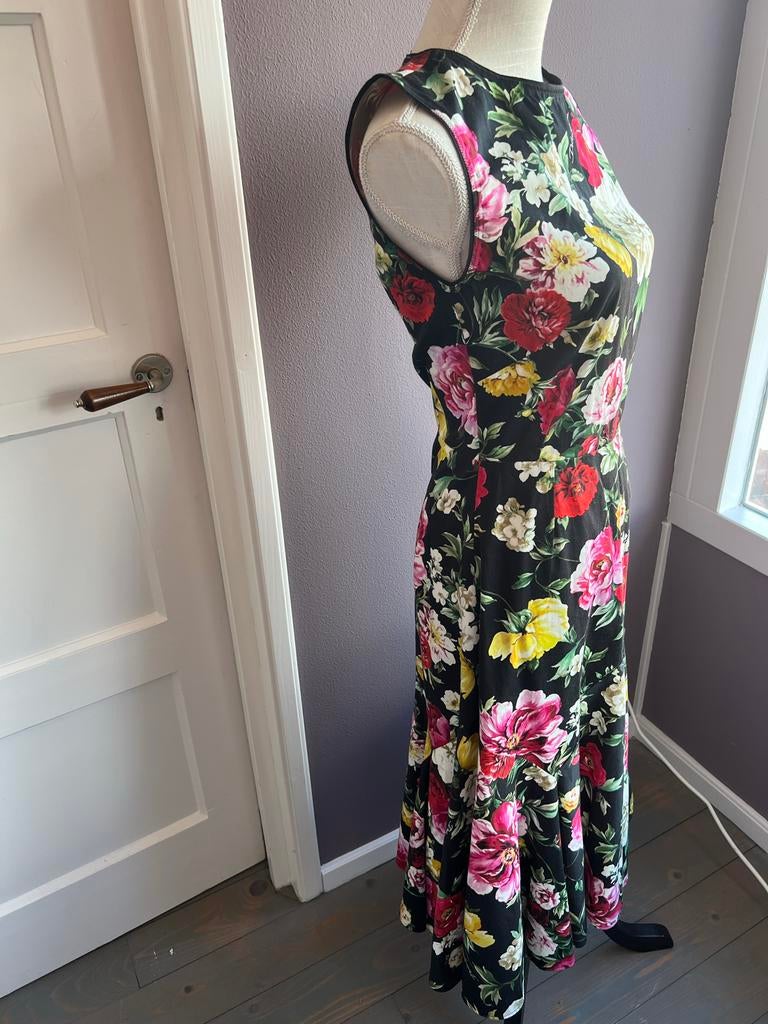 Dolce & Gabbana jurk met bloemenprint, Zwart, Ophalen of Verzenden, Maat 36 (S), Gedragen
