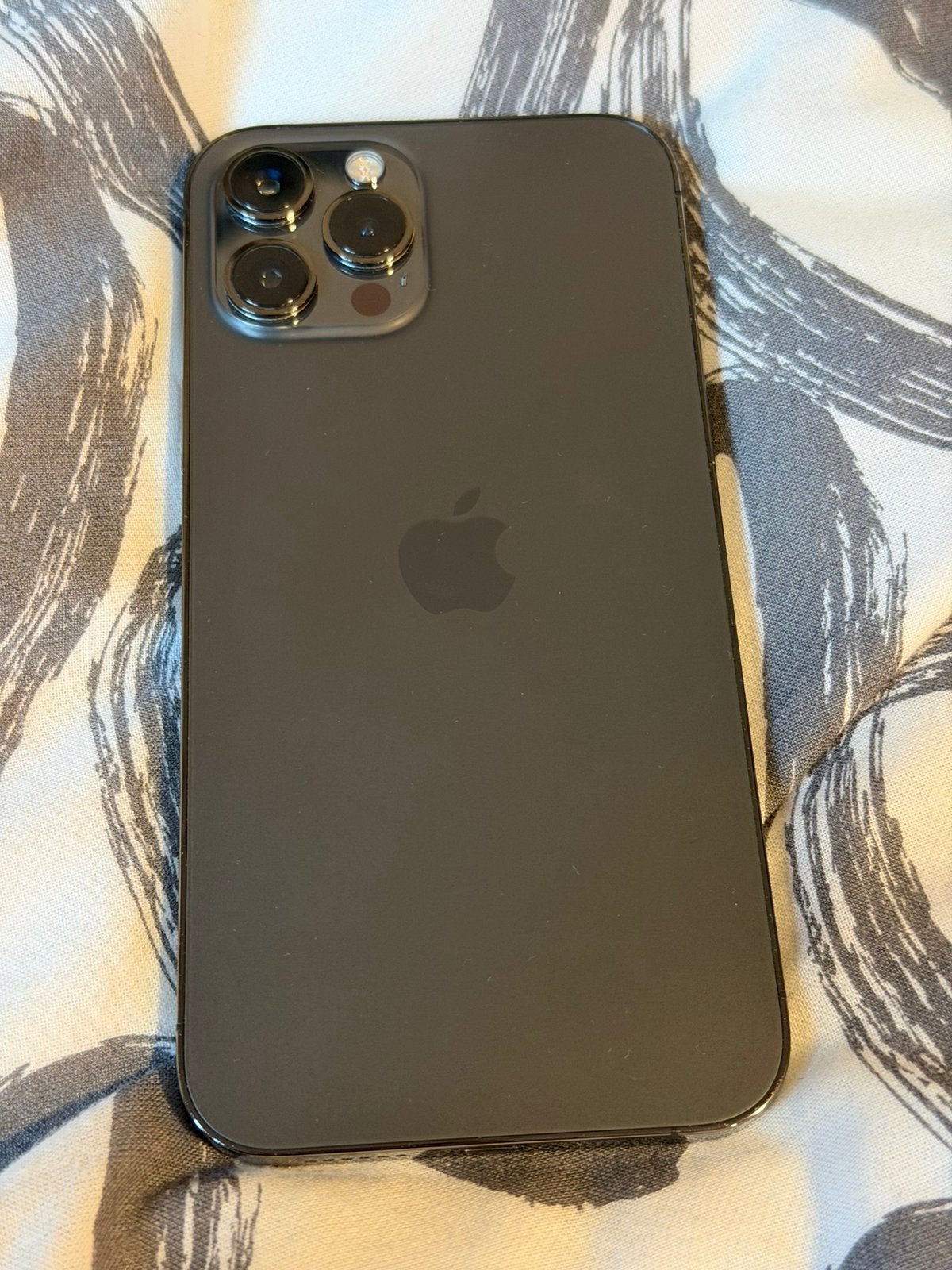 iPhone 12 Pro Max 128GB - unlocked, Telecommunicatie, Mobiele telefoons | Hoesjes en Frontjes | Apple iPhone, Hoesje of Tasje