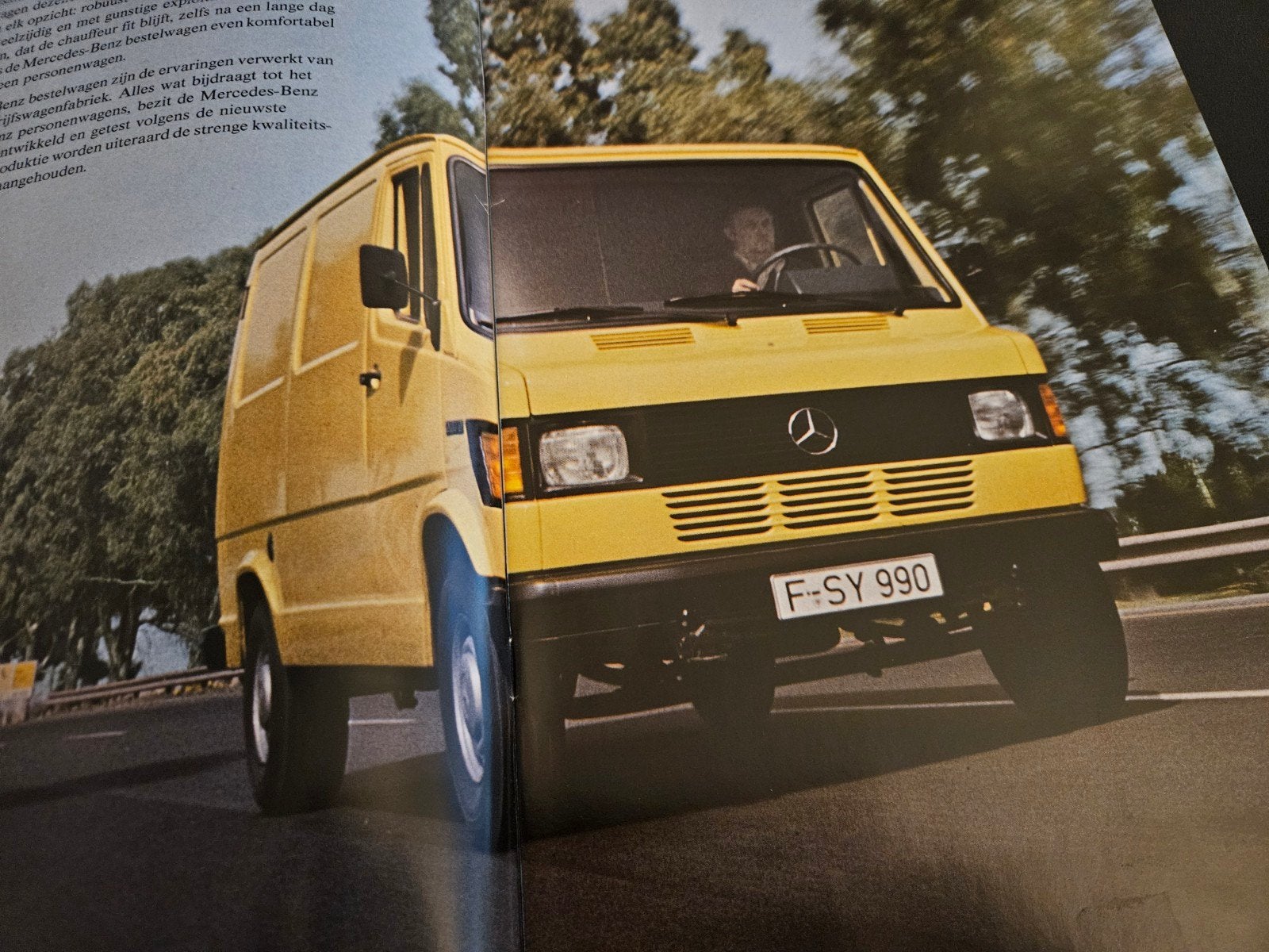 Brochure Mercedes-Benz Bestelwagen207D, 208, 307D, 308 1982, Ophalen of Verzenden, Zo goed als nieuw, Mercedes