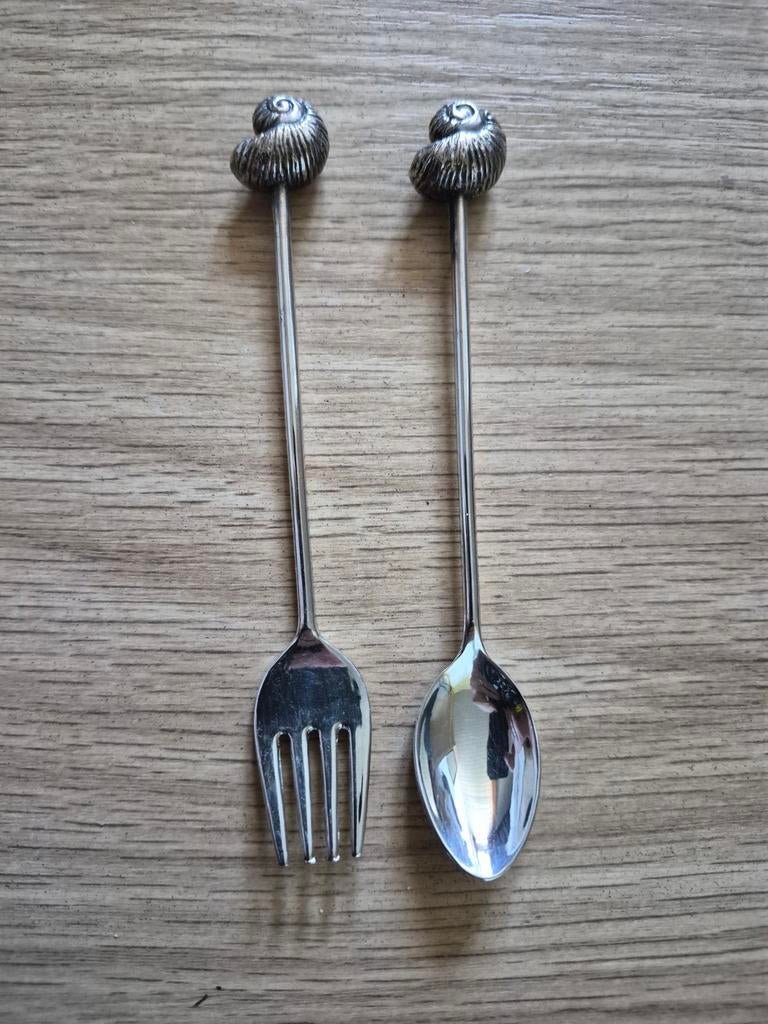 Set van 2 verzilverde lepels/vorkjes met slakkenhuis, Antiek en Kunst, Ophalen of Verzenden