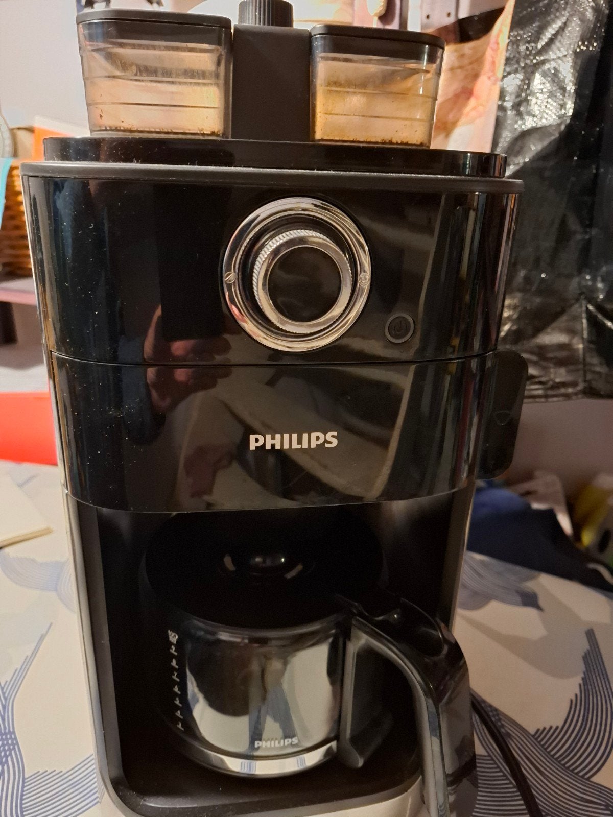 Philips Grind & Brew koffiezetapparaat dubbele bonenhouder, Witgoed en Apparatuur, Ophalen, Gebruikt, Koffiemachine, Koffiebonen