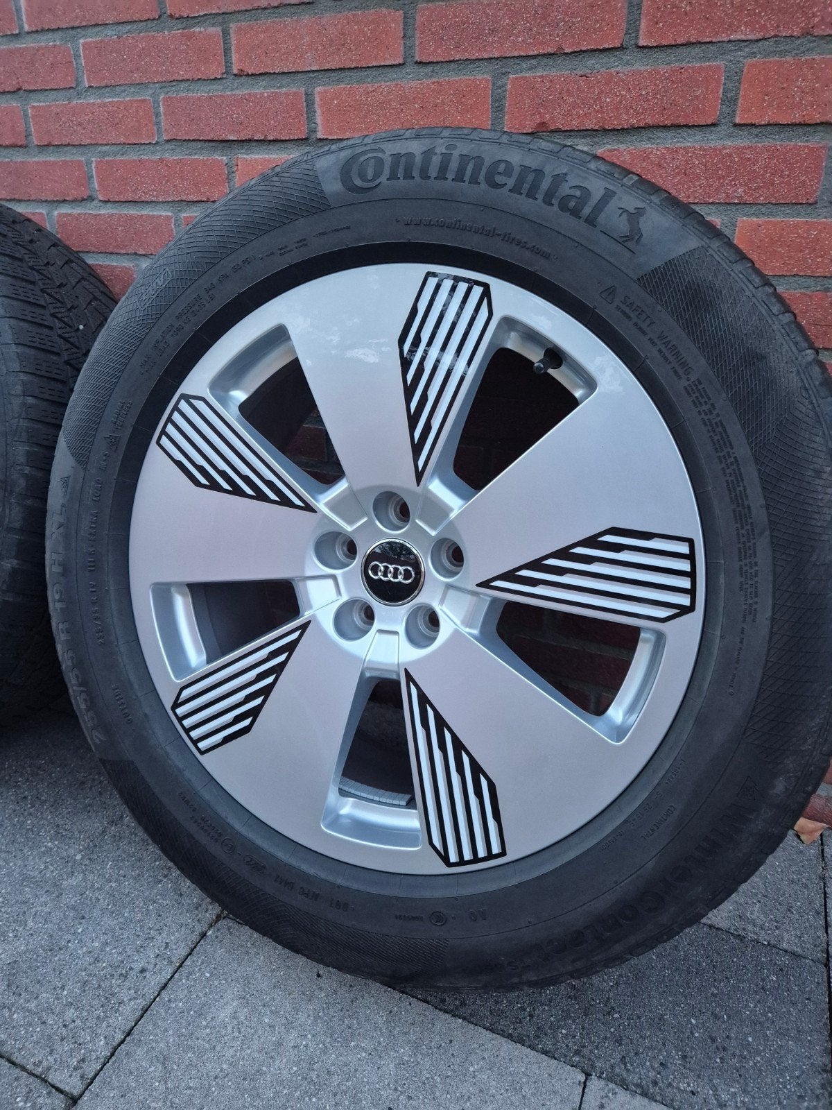 Winterset Audi E-Tron, E-Q4, Q8 19 inch nieuwstaat, Gebruikt, 255 mm, Banden en Velgen, Winterbanden
