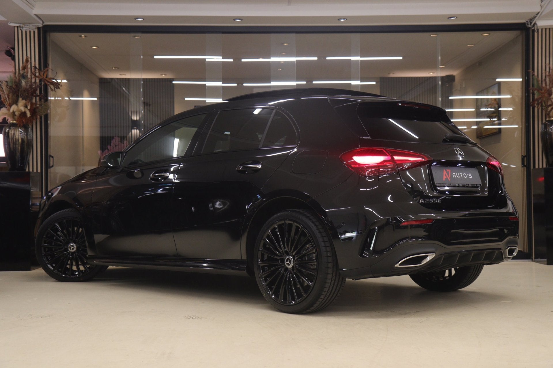 Mercedes-Benz A-klasse 250 e PANO/CARPLAY/STOELVER/SFEER/STO, Auto's, Mercedes-Benz, Gebruikt, Euro 6, Plug-in hybride, Bedrijf