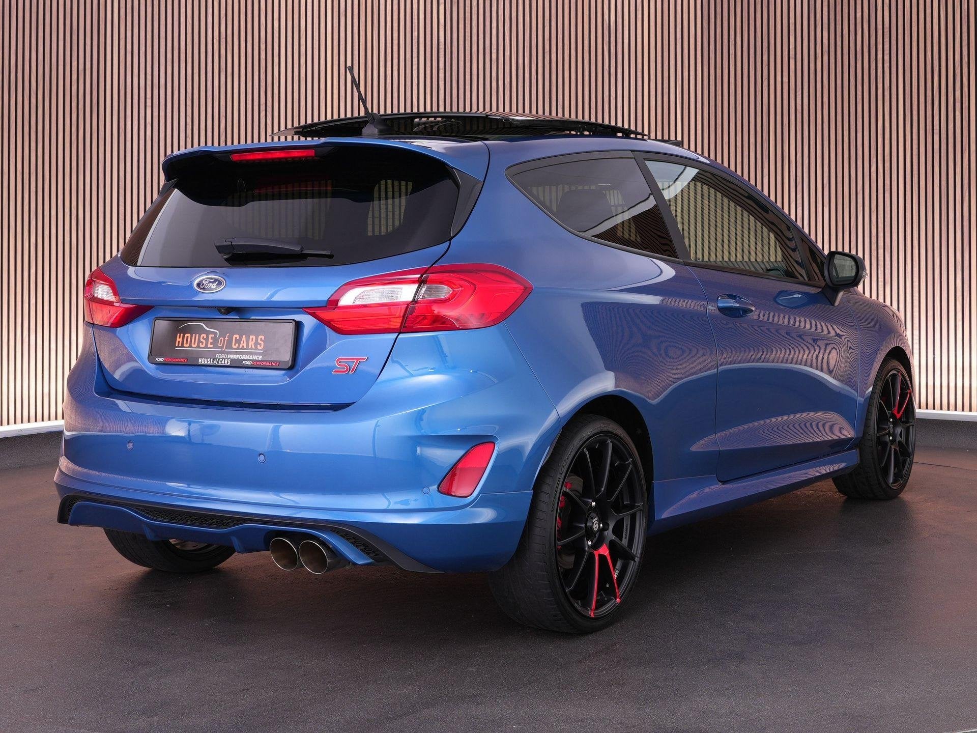 Ford Fiesta ST-3 1.5 200pk PERFORMANCE PACK |Milltek|18" LMV, Voorwielaandrijving, Stof, 1188 kg, Blauw