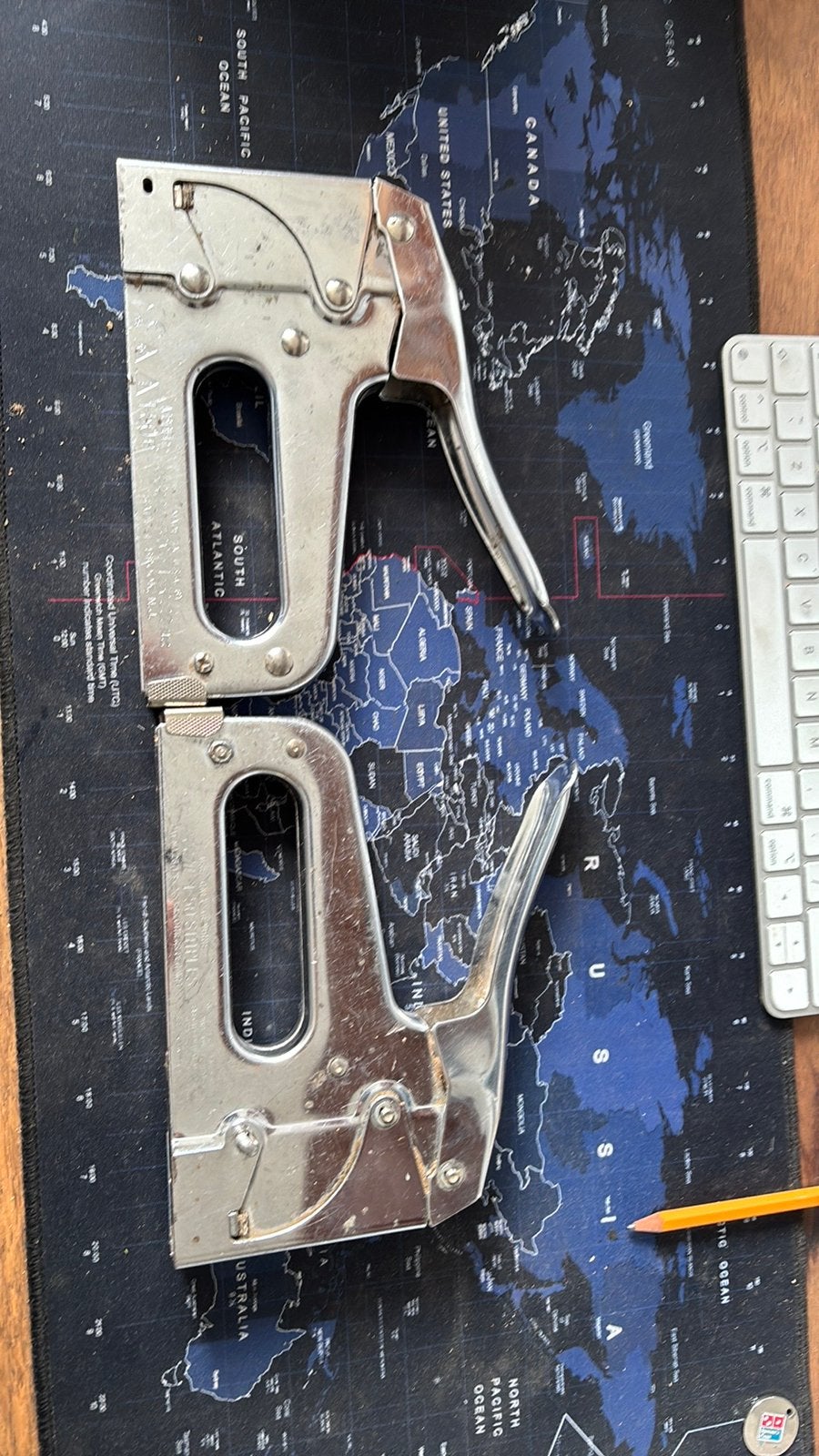 2 stuks handtacker t50 nietmachine, Ophalen of Verzenden, Zo goed als nieuw
