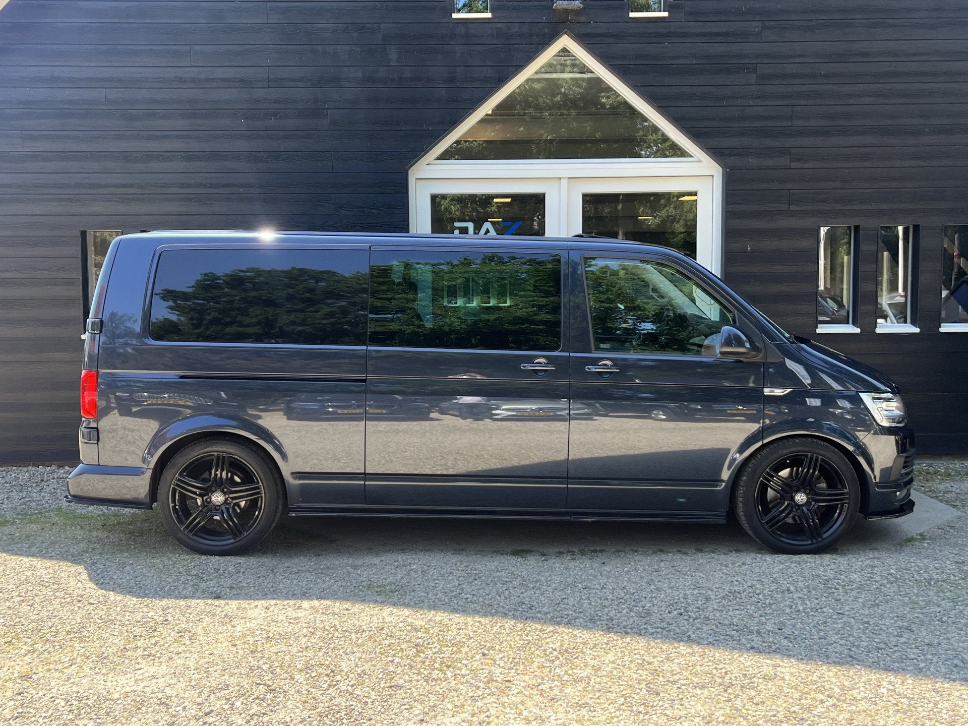 Volkswagen Transporter 2.0 TDI L2H1 DC Highline 204PK/Aut/Ec, Gebruikt, Origineel Nederlands, Bedrijf, Diesel