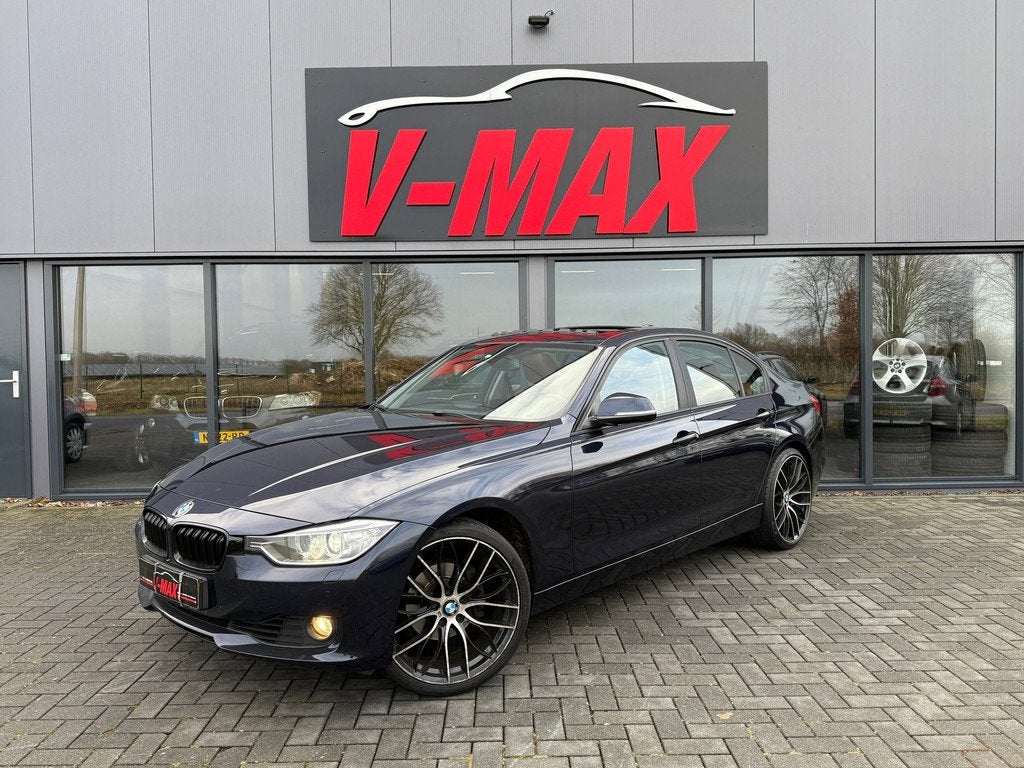 BMW 320i High Executive NAP Dak Xenon NaviProf Leer Sportint, Auto's, Automaat, Euro 5, Achterwielaandrijving, Gebruikt