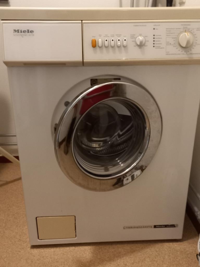 Miele wasmachine novotronic w 718, Ophalen, 1200 tot 1600 toeren, Gebruikt, 4 tot 6 kg