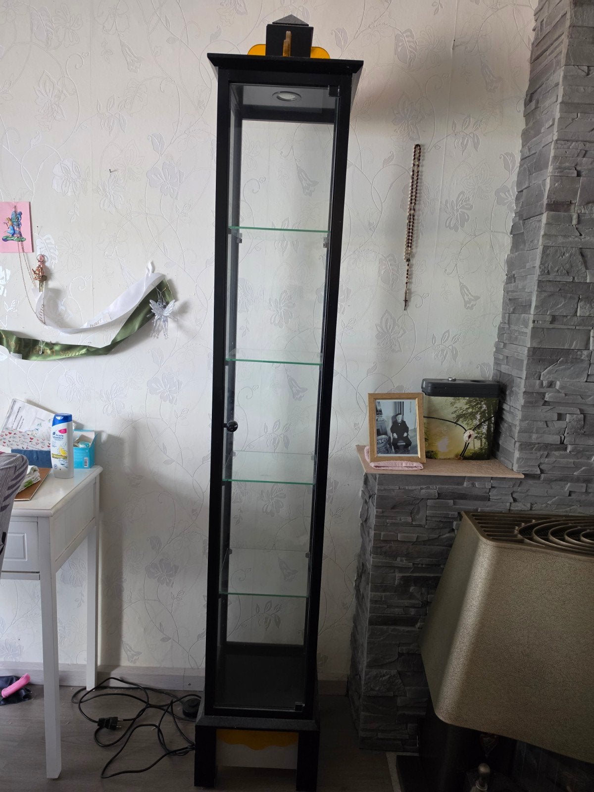 Vitrine kast tula: tegen ieder aannemelijk bod, Ophalen, Minder dan 50 cm, Met deur(en), Zo goed als nieuw