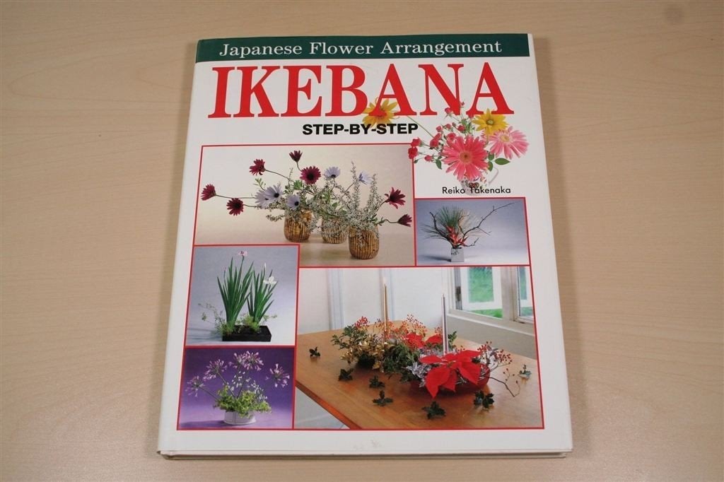 Ikebana — Japanse bloemsierkunst stap-voor-stap, Boeken, Ophalen of Verzenden, Zo goed als nieuw, Overige onderwerpen