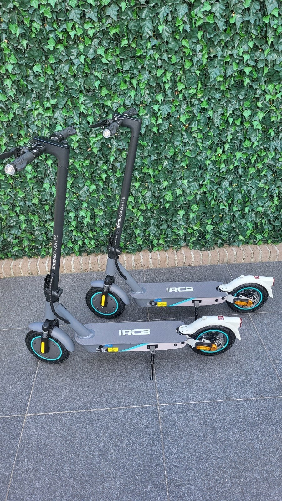 2 elektrische steps RCB R19, Ophalen, Zo goed als nieuw, Elektrische step (E-scooter), RCB