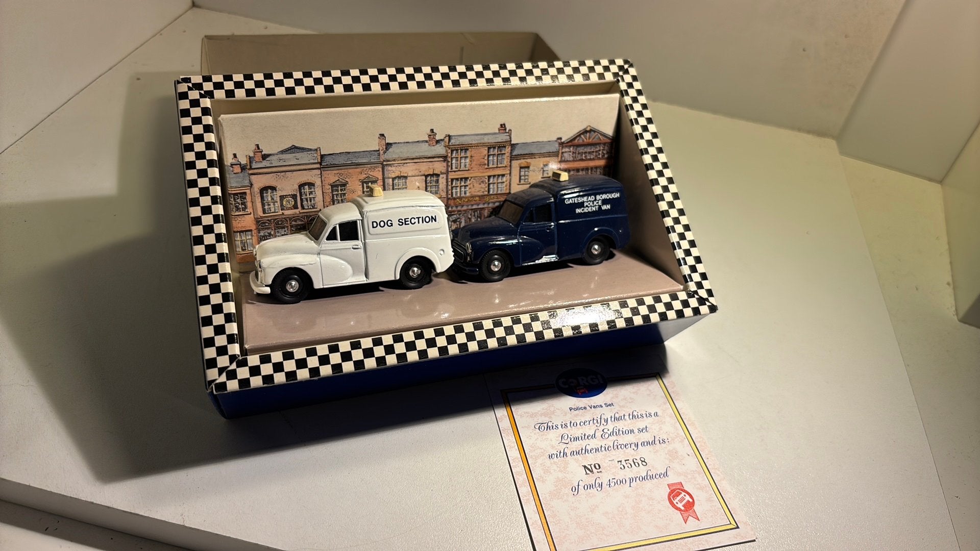 Morris minor vans d13/I corgi 1.43, Auto, Ophalen of Verzenden, Corgi, A