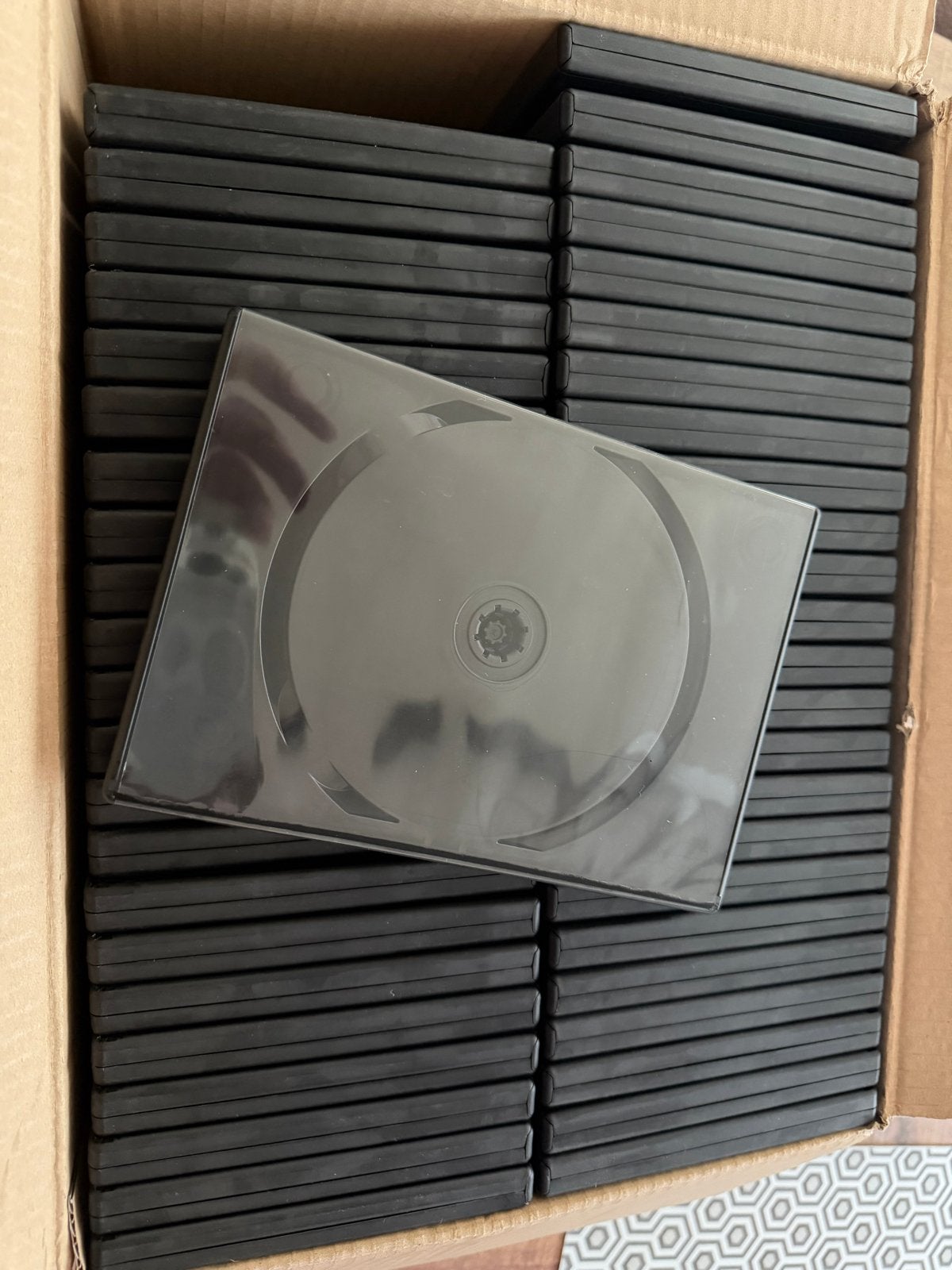 GRATIS GRATIS Doos nieuwe en ongebruikte DVD hoesjes, Cd's en Dvd's, Ophalen, Nieuw in verpakking, Inclusief doosje