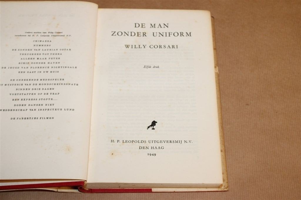 De Man Zonder Uniform — Roman van Willy Corsari 1949, Boeken, Ophalen of Verzenden, Gelezen