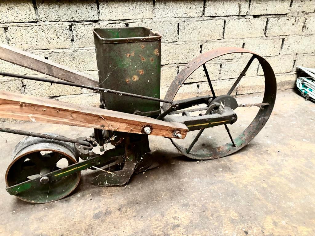 Antieke Zaaimachine - Decoratief Tuinobject, Ophalen