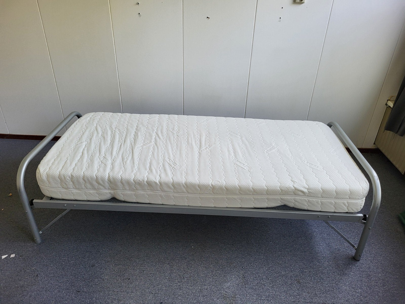 opklapbaar logeerbed met matras 90x200, Gebruikt, 90 cm, Eenpersoons, 200 cm