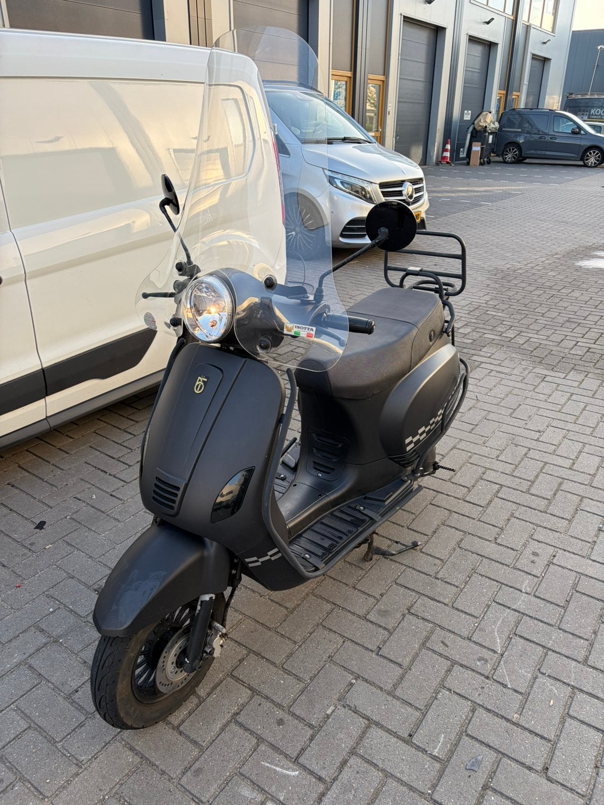 BTC Riva 2017 8000km blauw kenteken, Gebruikt, Benzine, Ophalen, Overige merken