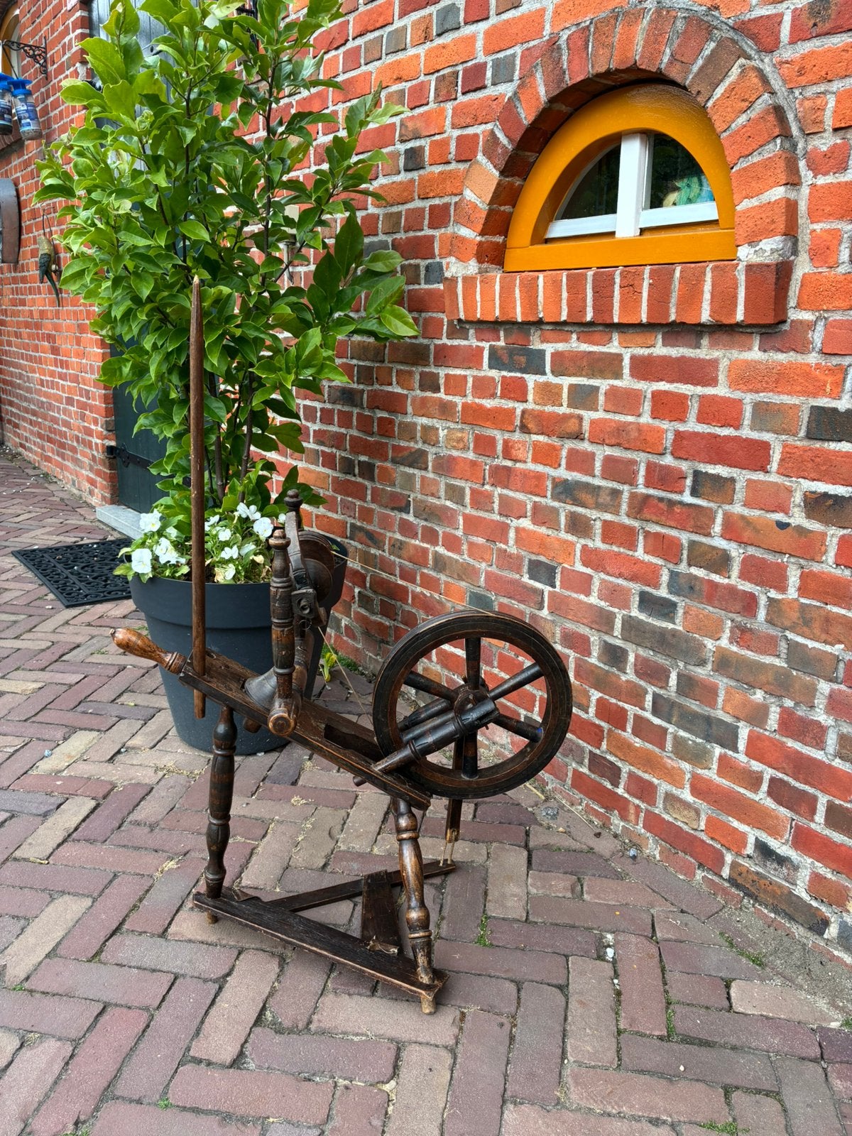 Antiek klein spinnenwiel, Ophalen, Spinnewiel