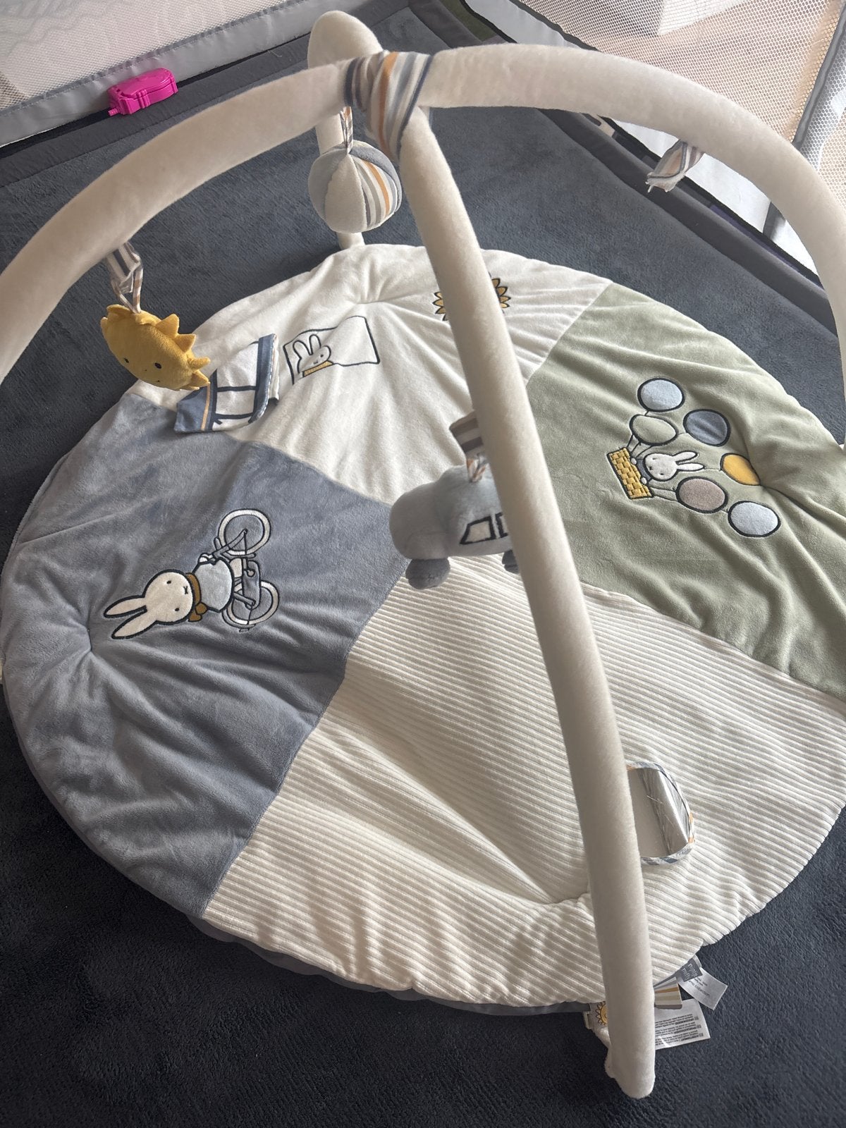 Speelkleed met bogen en speeltjes, Ophalen of Verzenden, Zo goed als nieuw