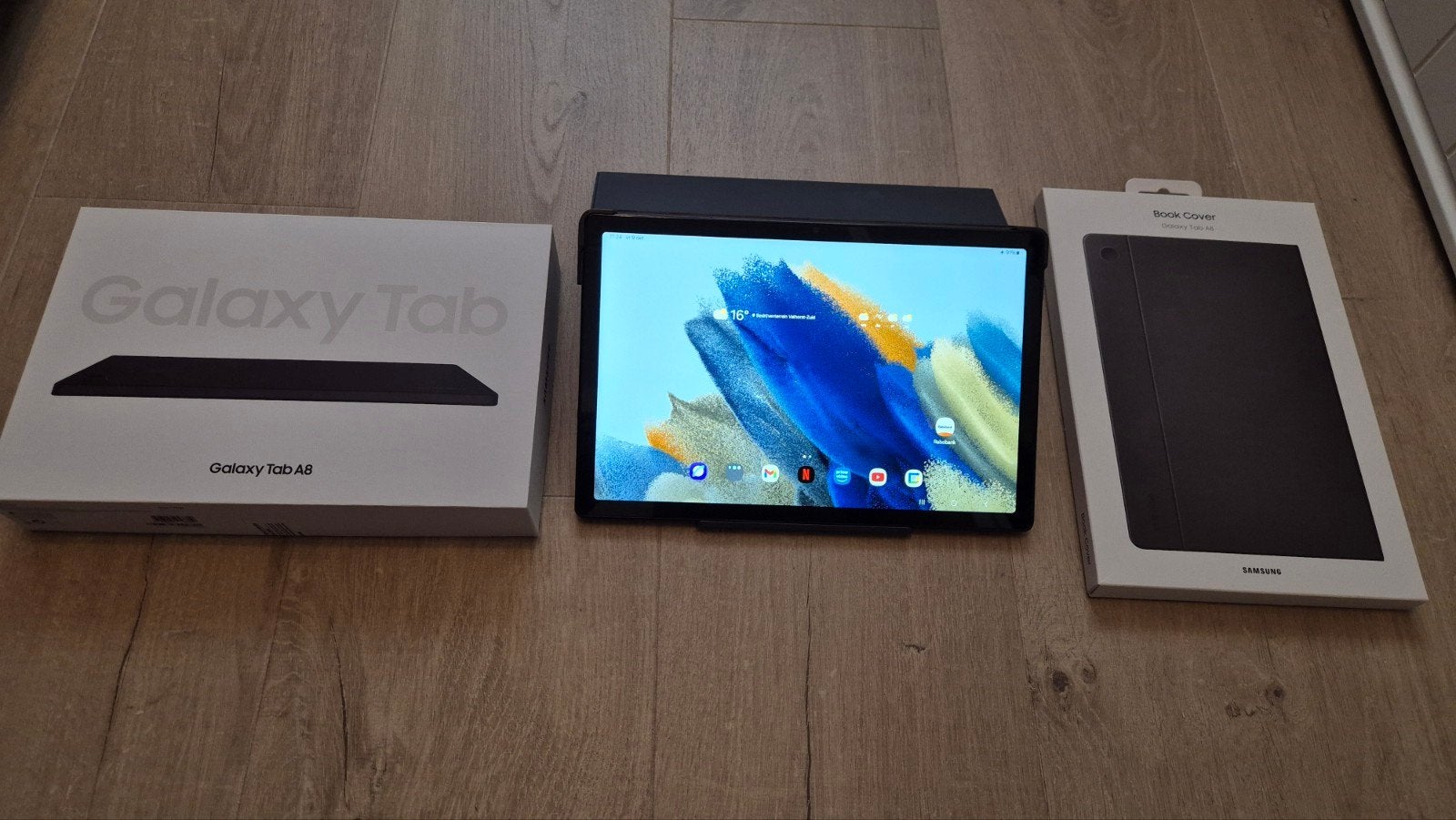 Samsung Galaxy Tab A8 10.5" 32GB WiFi + Book Cover, 10 inch, Galaxy Tab A8, 32 GB, Ophalen of Verzenden