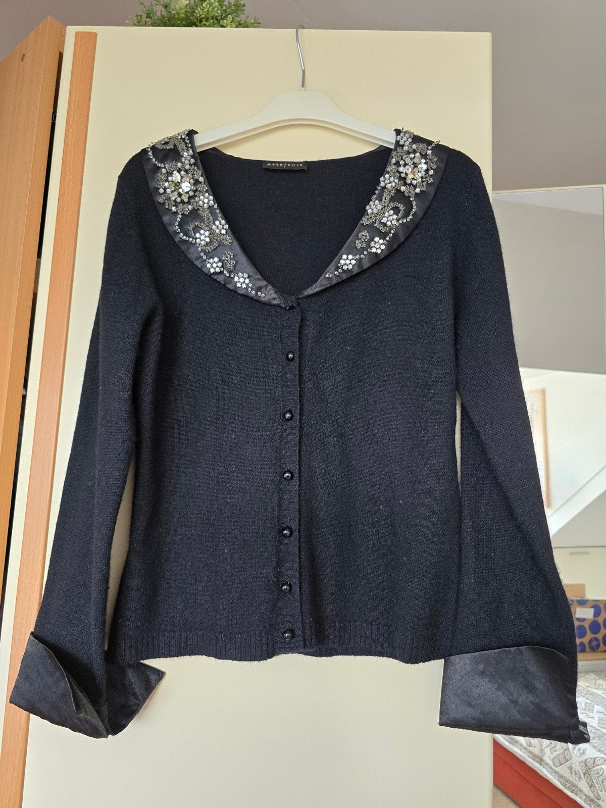 Estafania luxe feestvest met kralen & satijn - Maat S / ZGAN, Ophalen of Verzenden, Zo goed als nieuw, Zwart