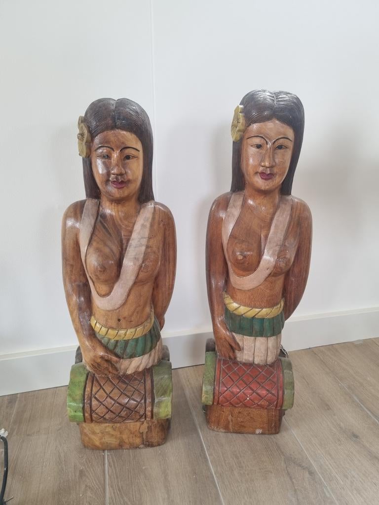 Set van 2 handgesneden houten beelden, Handgemaakt, Beeld, Hout, Vrouw